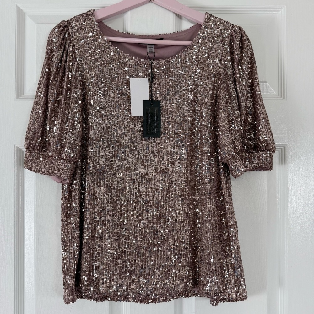 NWT Cable and Gauge Rose Gold Sequin Embellished Women's Short Sleeve Top Medium